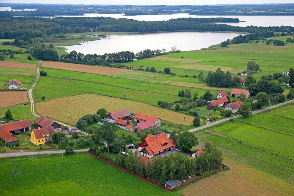 Dworek Mazurski Lizer Stregielek Bagian luar foto